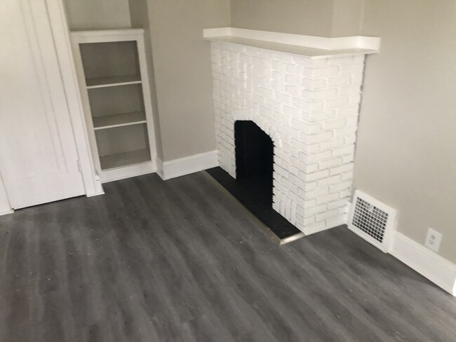 Building Photo - 974 Lovers Ln