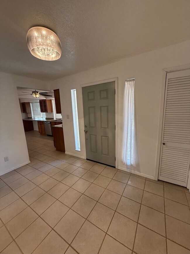 Foto del edificio - Charming 3-bedroom, 2-bath home in Las Cruces
