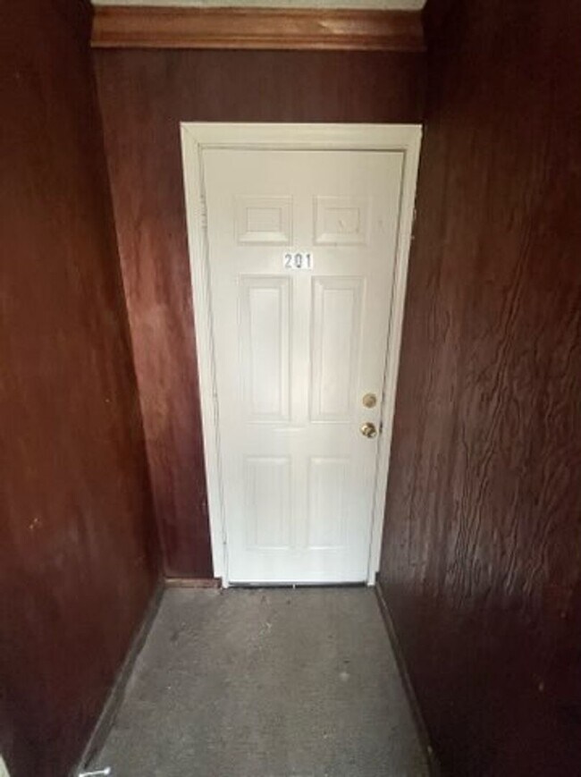 Foto del edificio - 118 W Creighton Ave