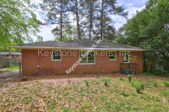 Foto del edificio - 2634 Tredway Dr