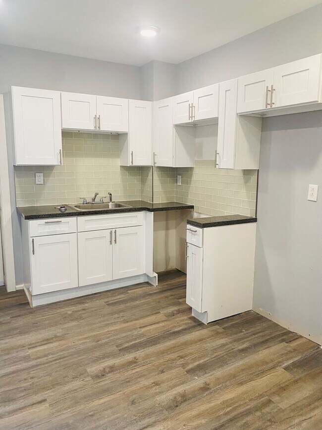 Building Photo - Anika Homes 3 Bedroom