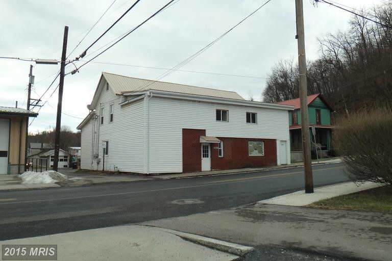 3904 Center St, Hyndman, PA 15545 Apartments in Hyndman, PA