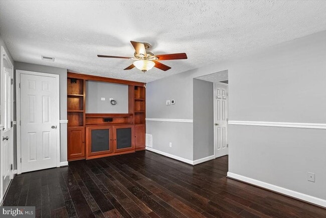 Building Photo - 1594 Lodge Pole Ct