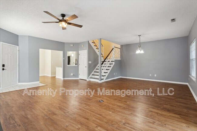 Building Photo - 1628 Willow Cv