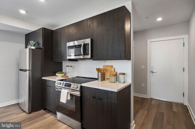 Foto del edificio - 3449 Scotts Ln