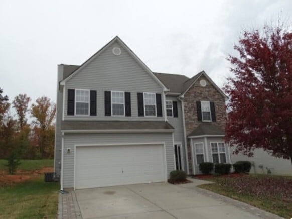 Building Photo - 1635 Swan Dr