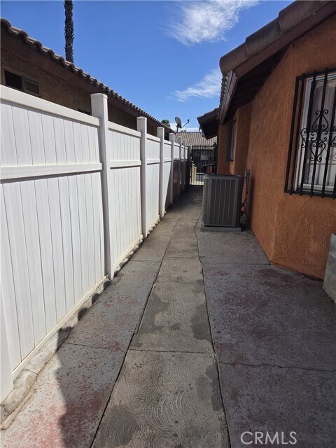 Foto del edificio - 13745 Vellanto Way