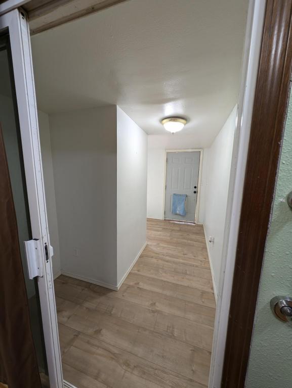 Building Photo - 3023 W Hood Ave