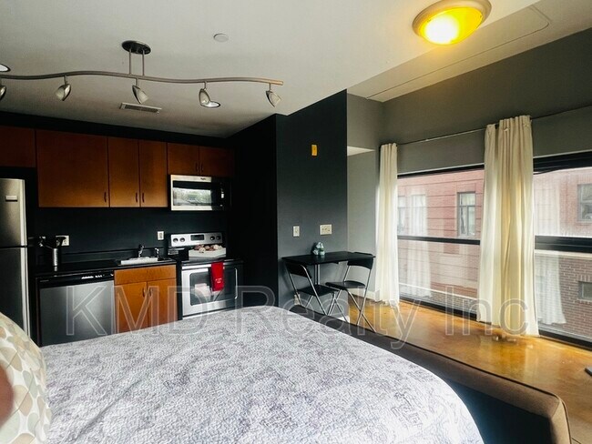 Foto del edificio - 715 N Church St