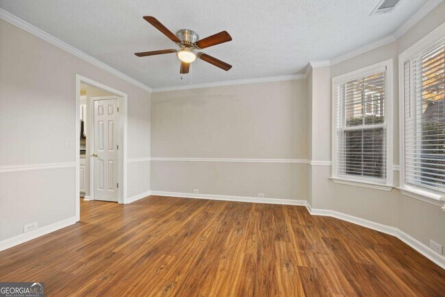 Building Photo - 2339 Leacroft Way