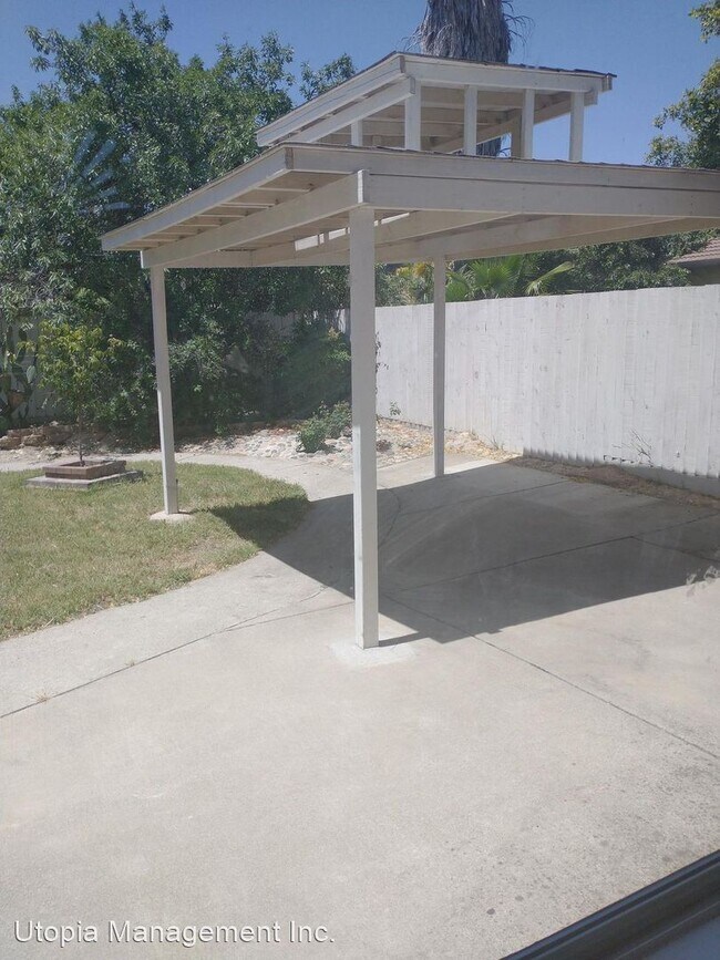 Building Photo - 3 br, 2.5 bath House - 1036 Klemeyer Circle