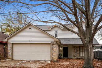 Building Photo - 4844 Thistledown Dr