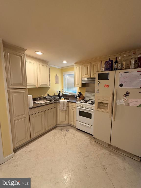 Foto principal - 2211 Browning Rd