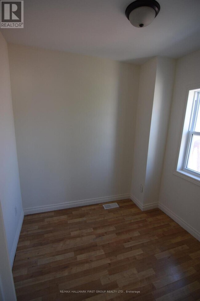 Building Photo - 509 Parnell St