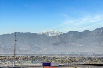 Building Photo - 4575 Dean Martin Dr
