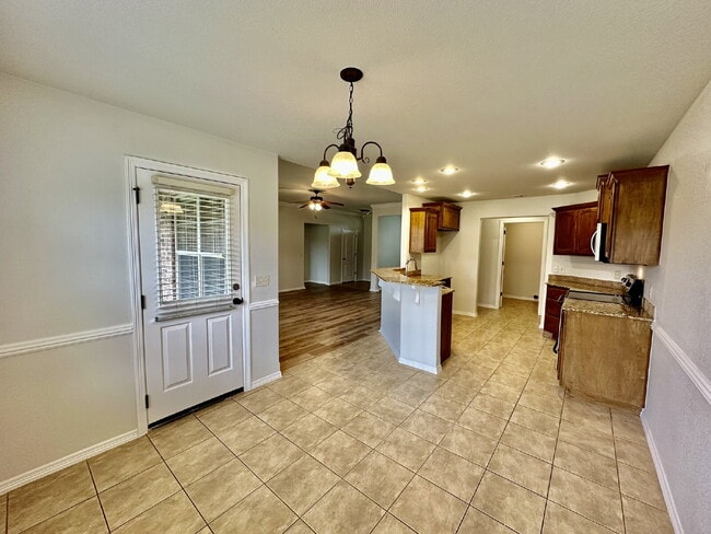 Building Photo - 441 Sorrento Dr