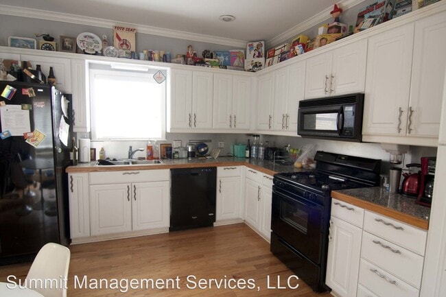 Building Photo - 3 br, 3.5 bath House - 518 Lee Cove