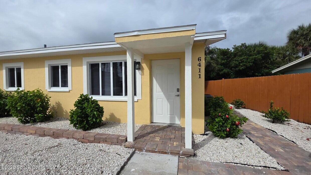 Foto principal - 6411 Ridgewood Ave