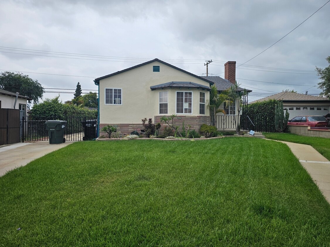 Primary Photo - 341 Morris Pl
