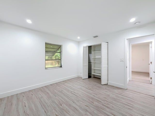 Foto del edificio - 1110 SW 31st St