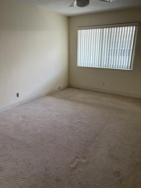 Foto del edificio - 2753 NE 28th St
