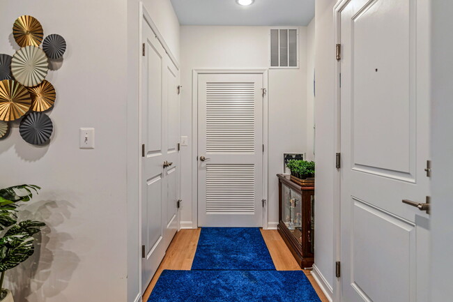 Foyer - 13950 Englefield Dr