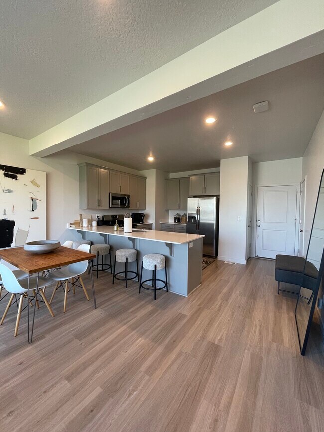 Building Photo - 3788 W Pure Nirvana Ln