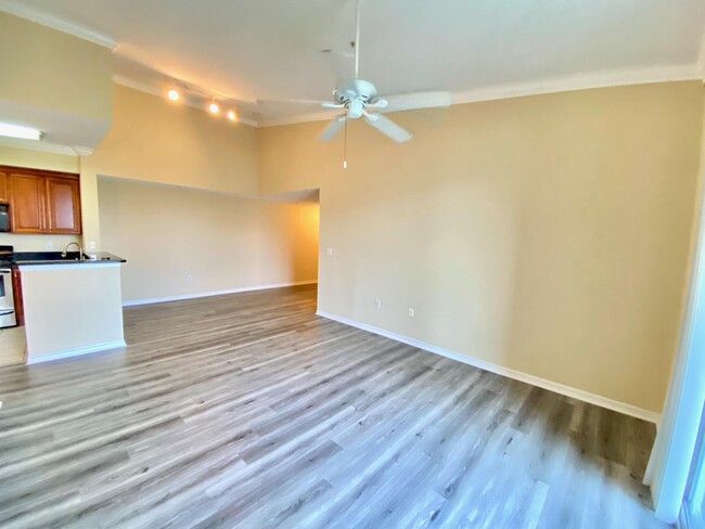 Building Photo - 15125 Michelangelo Blvd