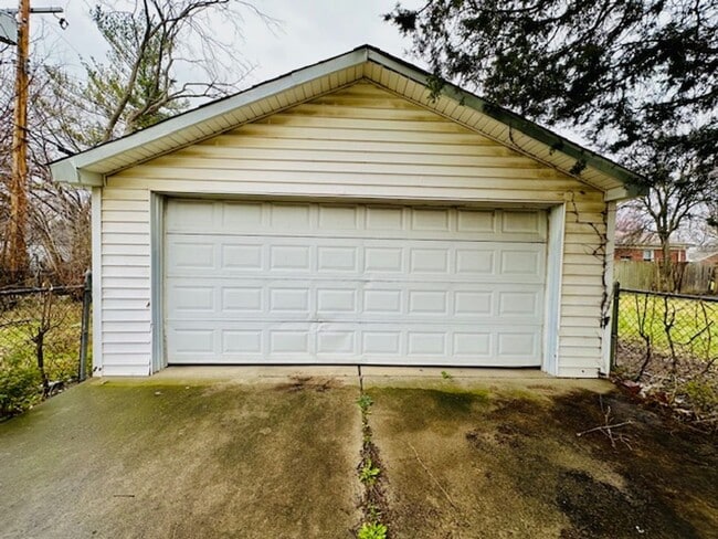 Foto del edificio - 3 Bedroom 1 Bath For Lease Section 8 Ready