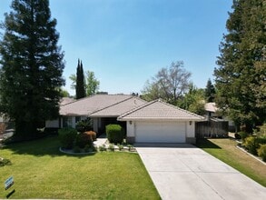 Building Photo - 9101 Hemingway Pl