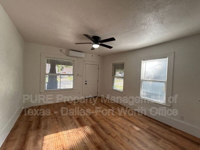 Building Photo - 1208 Hawthorne Ave