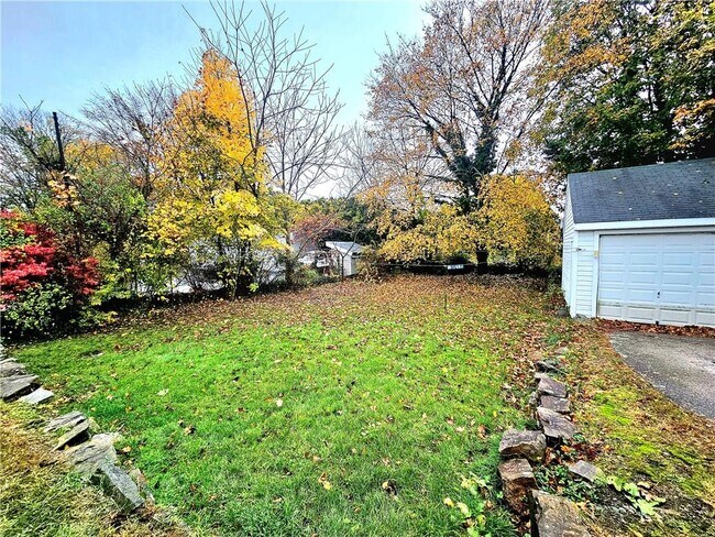 Foto del edificio - 13 York Ave