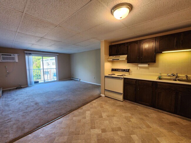 Building Photo - 74E Constitution Dr