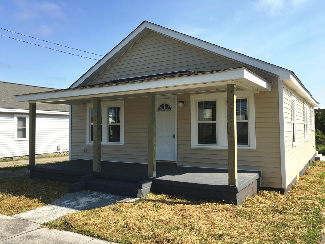 611 Mulberry St, Beaufort, NC 28516 House Rental in Beaufort, NC