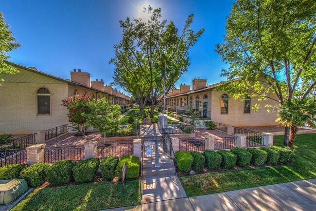 Foto del edificio - Townhome Near Temple
