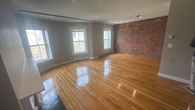 Building Photo - 1750 Washington St