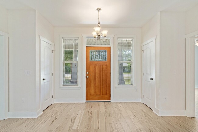 Building Photo - 113 Perimeter Pl