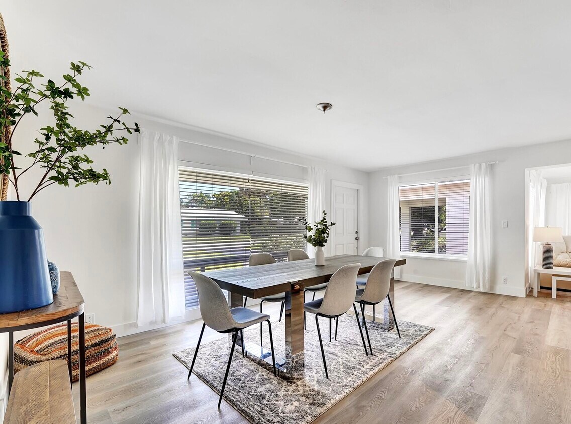 Primary Photo - 401 SW 7th Ave