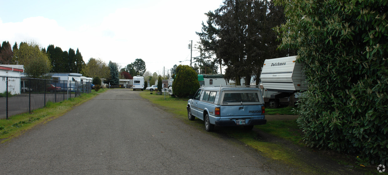 Foto del edificio - Albany Trailer & RV Park