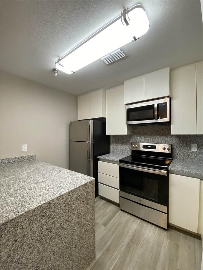 Foto del edificio - 8218 Casa Verde Rd