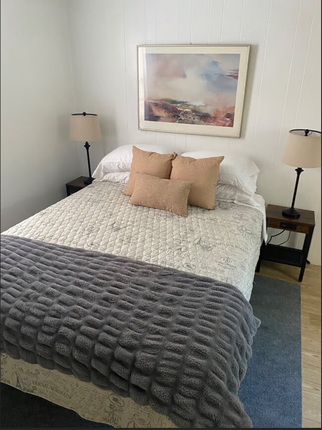 Bedroom - 1101 7th Ave