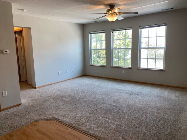 Foto del edificio - 3035 SW Sharmin Ln