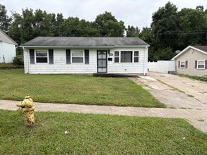 Building Photo - 1449 Wichita Dr S