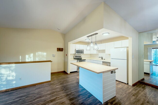 Foto del edificio - 6920 Mariner Dr