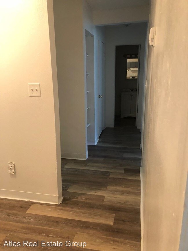 Building Photo - 3110 Mallard Dr