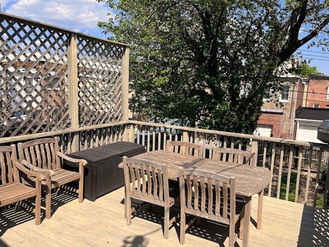 Building Photo - 1317 S Hanover St