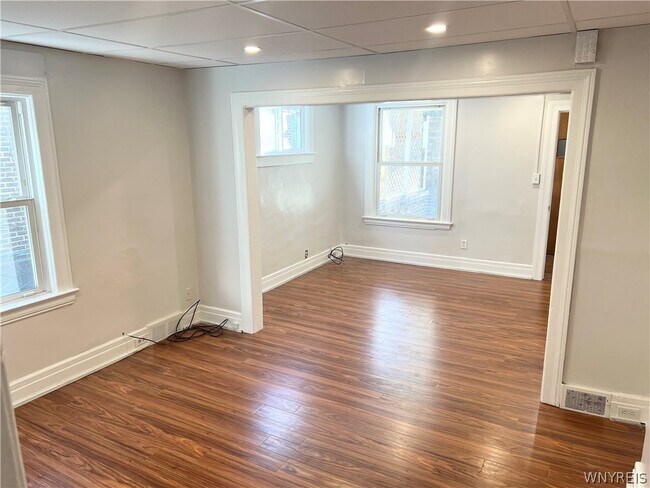 Building Photo - 642 Ashland Ave