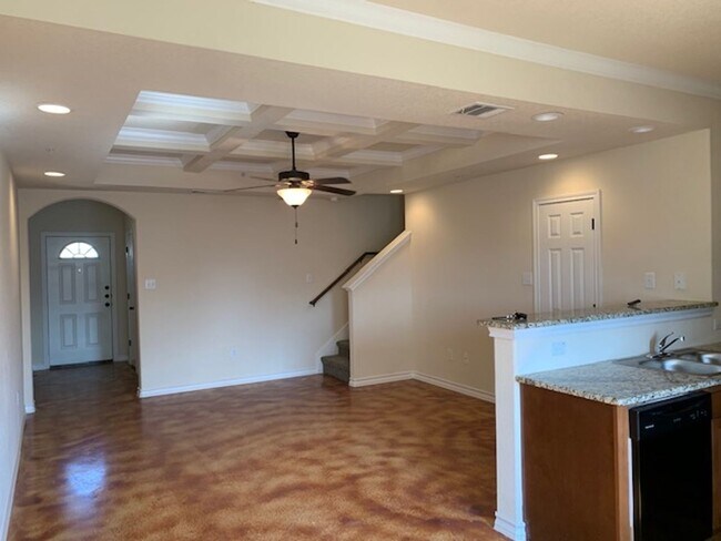 Foto del edificio - Town home for rent