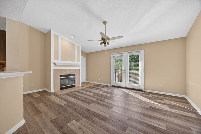 Building Photo - Windsor Pointe Condo