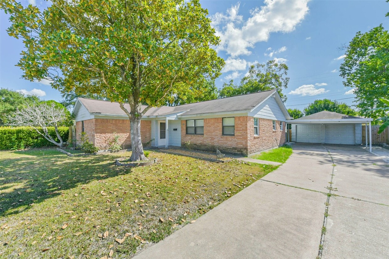 Foto principal - 5323 Knotty Oaks Trail
